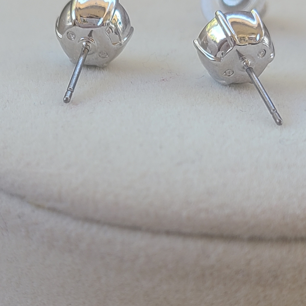 Swarovski Crystal Stud Earrings- Excellent Condition - Picture 5 of 7